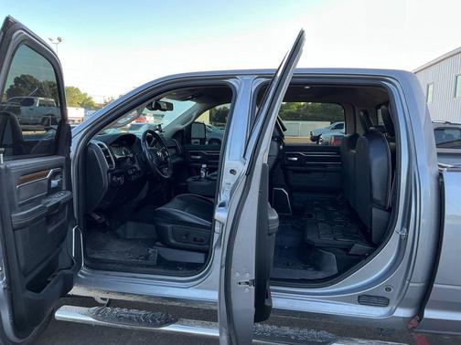 Billet Silver Metallic Clearcoat 2024 RAM 2500 Laramie