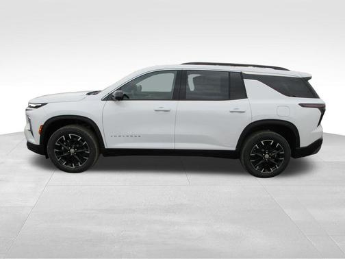 Summit White 2026 Chevrolet Traverse LT
