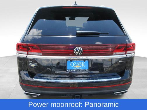 Deep Black Pearl Effect 2024 Volkswagen Atlas 2.0T SEL