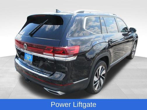 Deep Black Pearl Effect 2024 Volkswagen Atlas 2.0T SEL