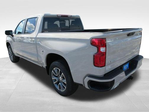 White Sand 2026 Chevrolet Silverado 1500 RST