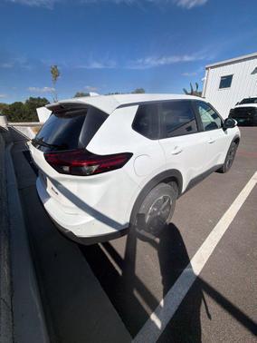 Pearl 2024 Nissan Rogue SV
