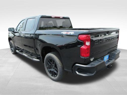 Black 2026 Chevrolet Silverado 1500 Custom
