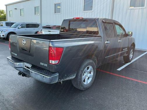 Smoke 2005 Nissan Titan SE Crew Cab