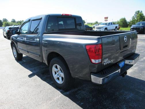Smoke 2005 Nissan Titan SE Crew Cab