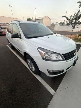 Summit White 2017 Chevrolet Traverse LS