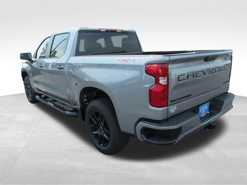Sterling Gray Metallic 2026 Chevrolet Silverado 1500 Custom