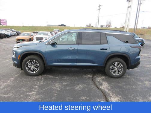 2025 Chevrolet Traverse LT