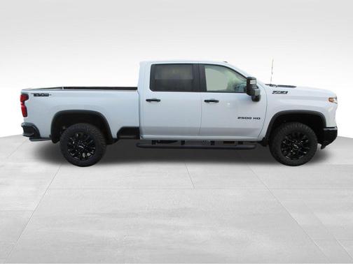 Summit White 2026 Chevrolet Silverado 2500 LT