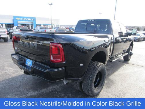 2025 RAM 3500 Big Horn Crew Cab 4x4 8' Box