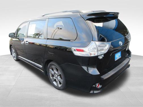 Black 2014 Toyota Sienna SE