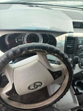 Black 2014 Toyota Sienna SE