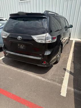 Black 2014 Toyota Sienna SE