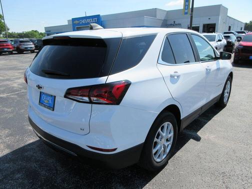 Summit White 2024 Chevrolet Equinox LT