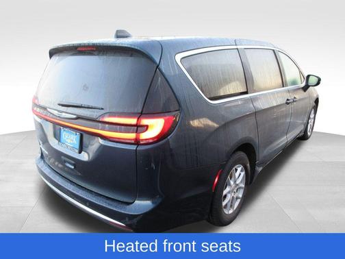 Fathom Blue Pearlcoat 2023 Chrysler Pacifica Touring-L