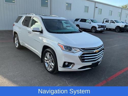 Iridescent Pearl Tricoat 2018 Chevrolet Traverse High Country