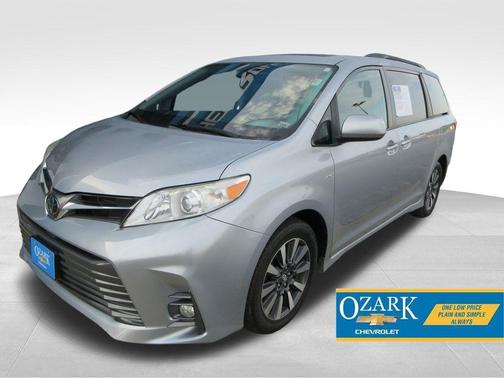 2019 Toyota Sienna XLE Premium