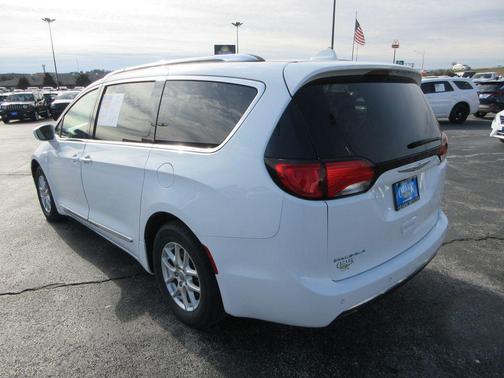 2020 Chrysler Pacifica Touring L