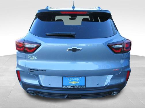 Sterling Gray Metallic 2026 Chevrolet Trailblazer RS