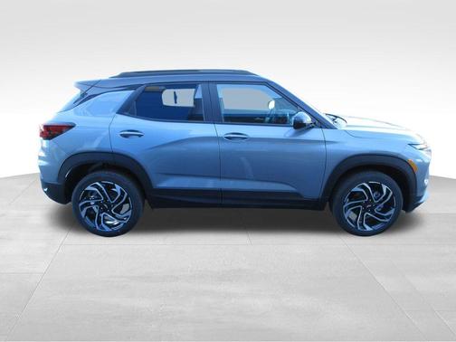 Sterling Gray Metallic 2026 Chevrolet Trailblazer RS