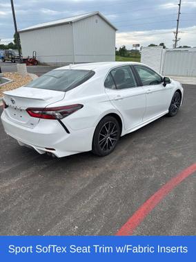 Ice 2024 Toyota Camry SE