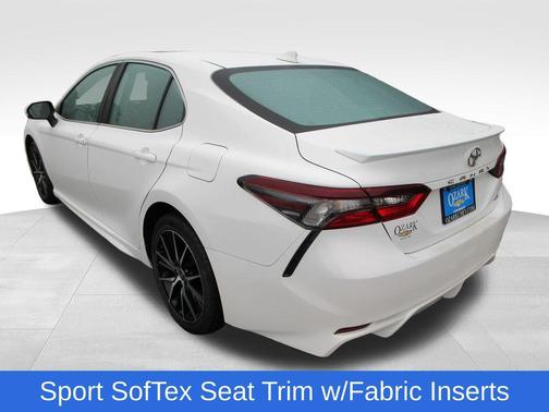 Ice 2024 Toyota Camry SE