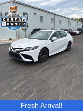 Ice 2024 Toyota Camry SE