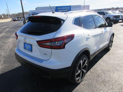 2020 Nissan Rogue Sport SL