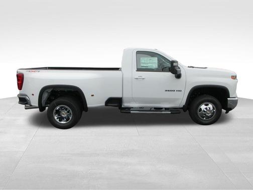 2026 Chevrolet Silverado 3500 LT