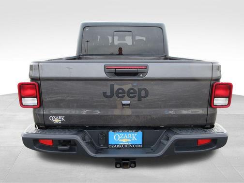 Granite Crystal Clearcoat Metallic 2024 Jeep Gladiator Sport