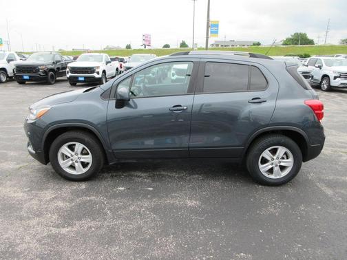 Shadow Gray Metallic 2021 Chevrolet Trax LT