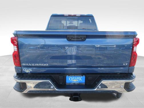 Lakeshore Blue Metallic 2026 Chevrolet Silverado 3500 LT