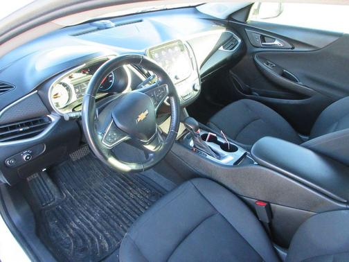 2021 Chevrolet Malibu FWD RS