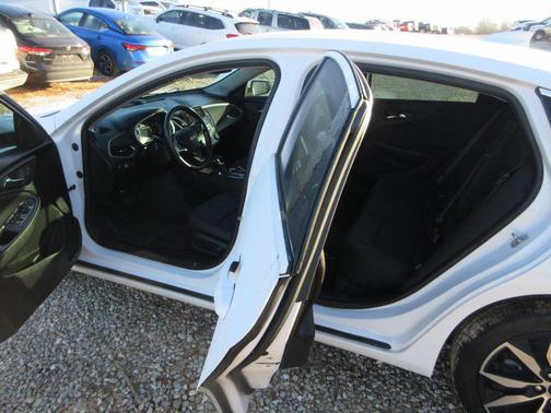 2021 Chevrolet Malibu FWD RS