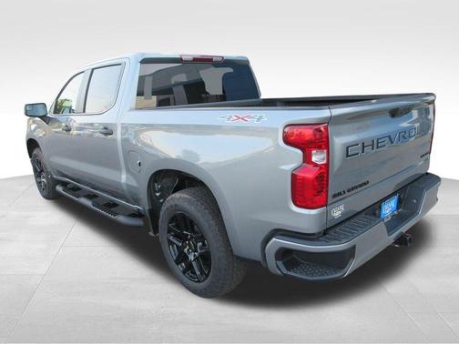 Sterling Gray Metallic 2026 Chevrolet Silverado 1500 Custom