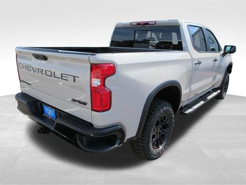White Sand 2026 Chevrolet Silverado 1500 ZR2