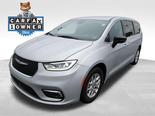 Silver Mist Clearcoat 2024 Chrysler Pacifica Touring-L