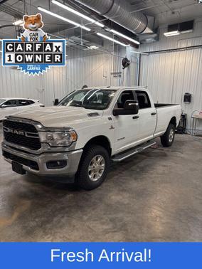 Bright White Clearcoat 2024 RAM 2500 Big Horn