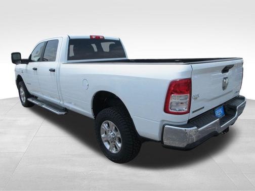 Bright White Clearcoat 2024 RAM 2500 Big Horn