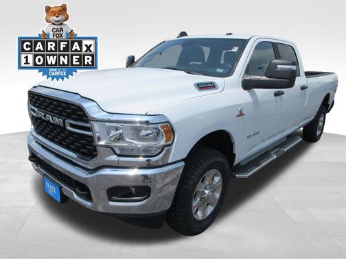 Bright White Clearcoat 2024 RAM 2500 Big Horn