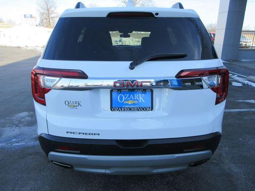 2022 GMC Acadia FWD SLT