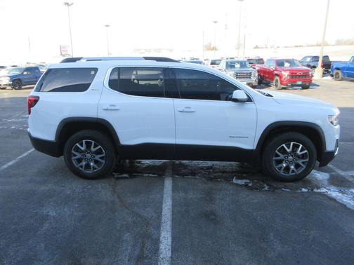 2022 GMC Acadia FWD SLT