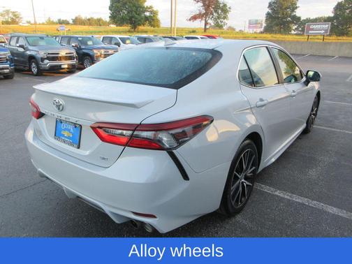 2023 Toyota Camry SE