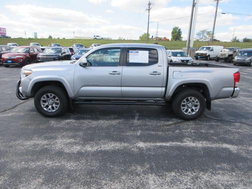 2016 Toyota Tacoma SR5