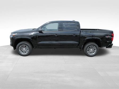 Black 2026 Chevrolet Colorado LT