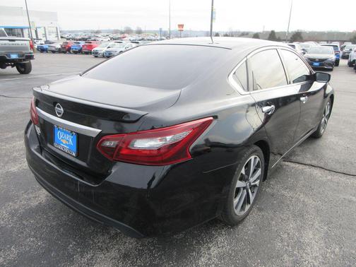 2017 Nissan Altima 2.5 SR