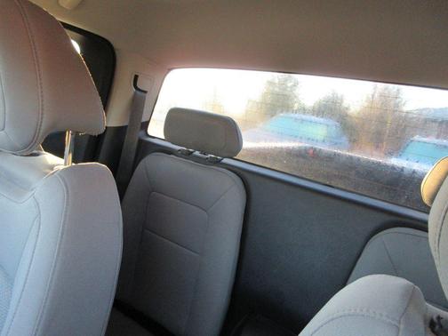 2017 GMC Canyon Base