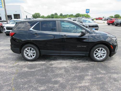 Mosaic Black Metallic 2024 Chevrolet Equinox LT