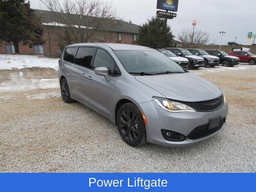 2019 Chrysler Pacifica Touring Plus