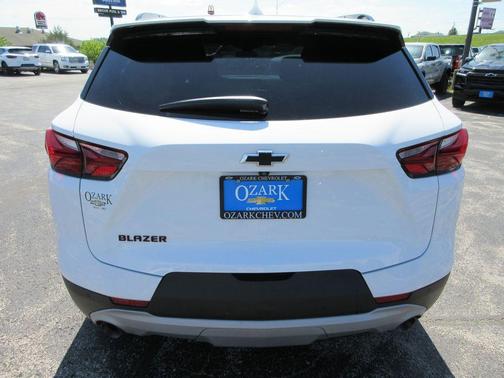 Summit White 2021 Chevrolet Blazer 2LT